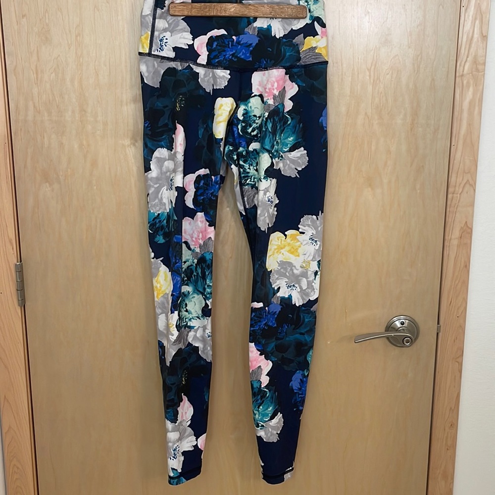 Old Navy Women’s Go Dry Active Leggings